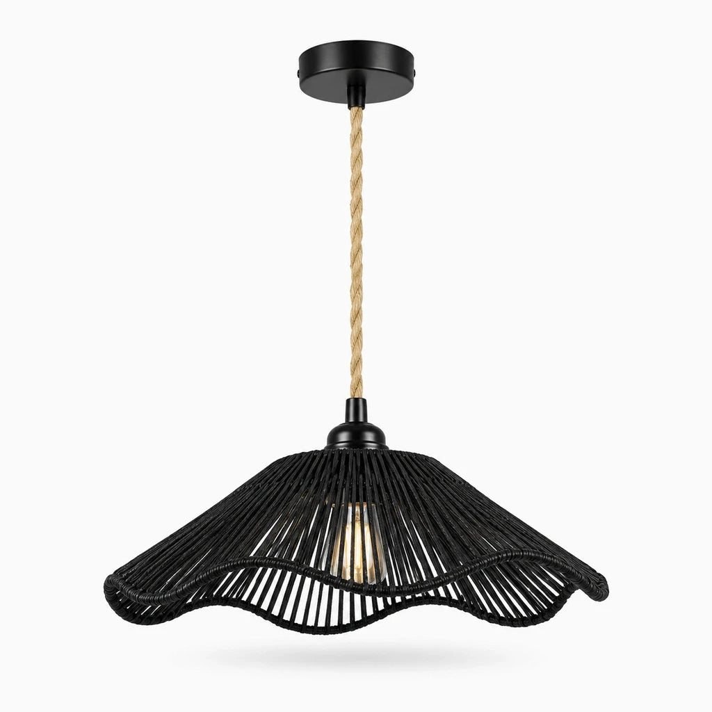 Abat jour plafonnier avec matière texturée et finition rustique, installation simple sur luminaire existant