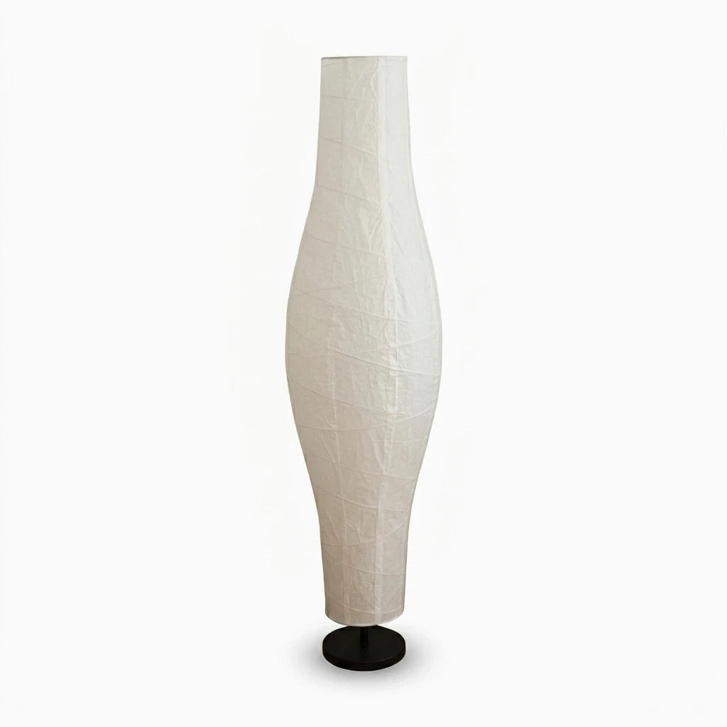 Grand abat-jour pour lampadaire sur pied à silhouette élancée, design minimaliste et contemporain