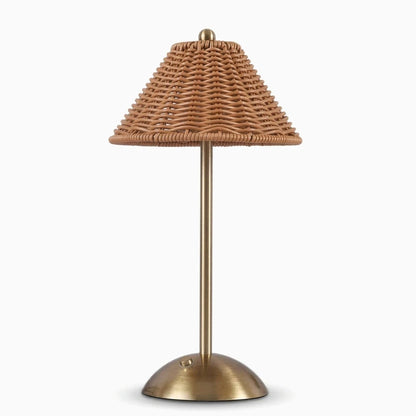 Lampe verte bureau sans fil posée sur une étagère, créant une ambiance douce avec sa teinte verte apaisante