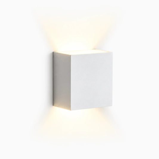 Applique murale cube en aluminium blanc avec diffusion LED douce pour éclairage intérieur